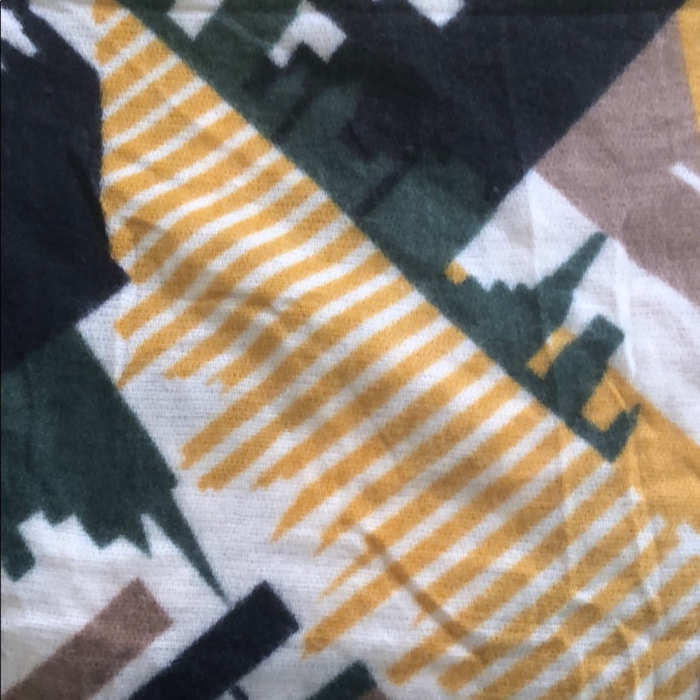Scarf - Picture 2 of 3